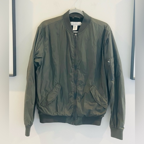 H&M Other - H&M Green Bomber Jacket